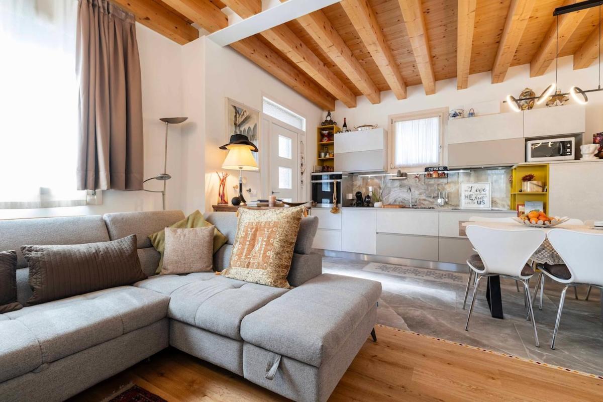 Stylish House Near With Parking Venecia